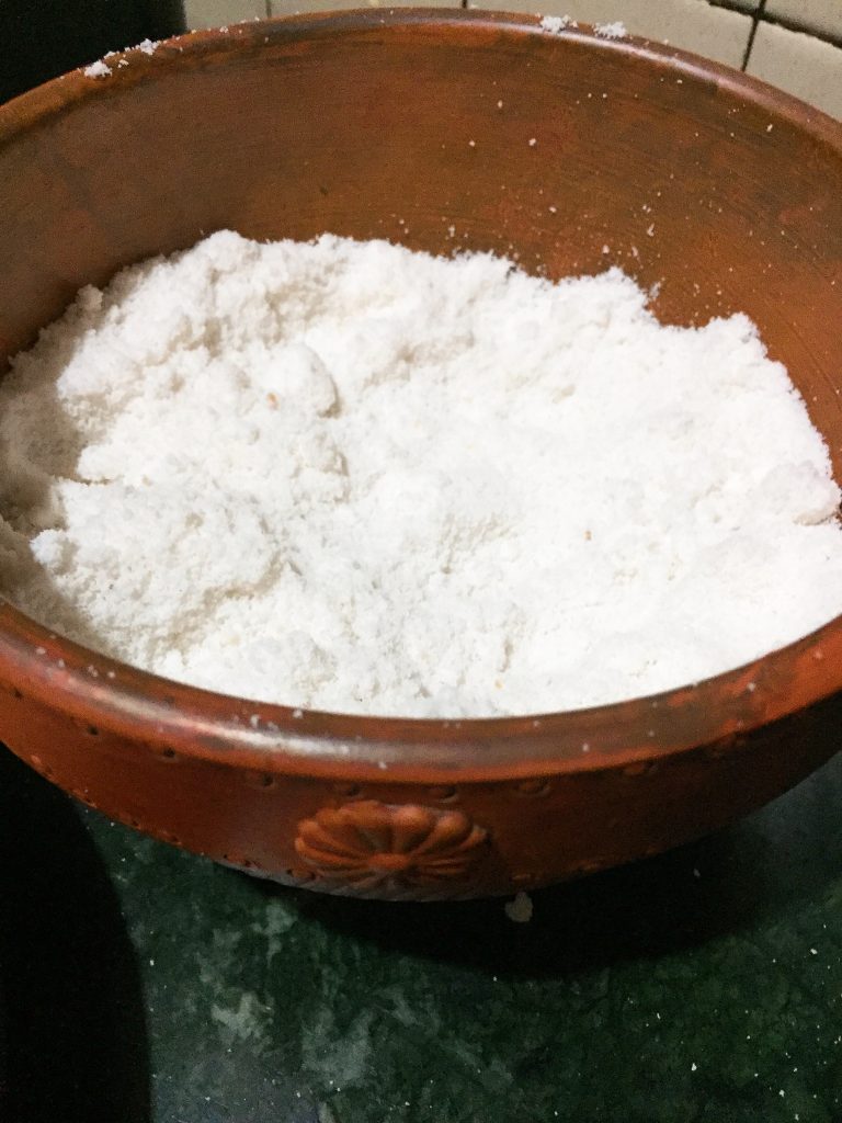 Dampen and sifted flour [ Steaming goodness ]